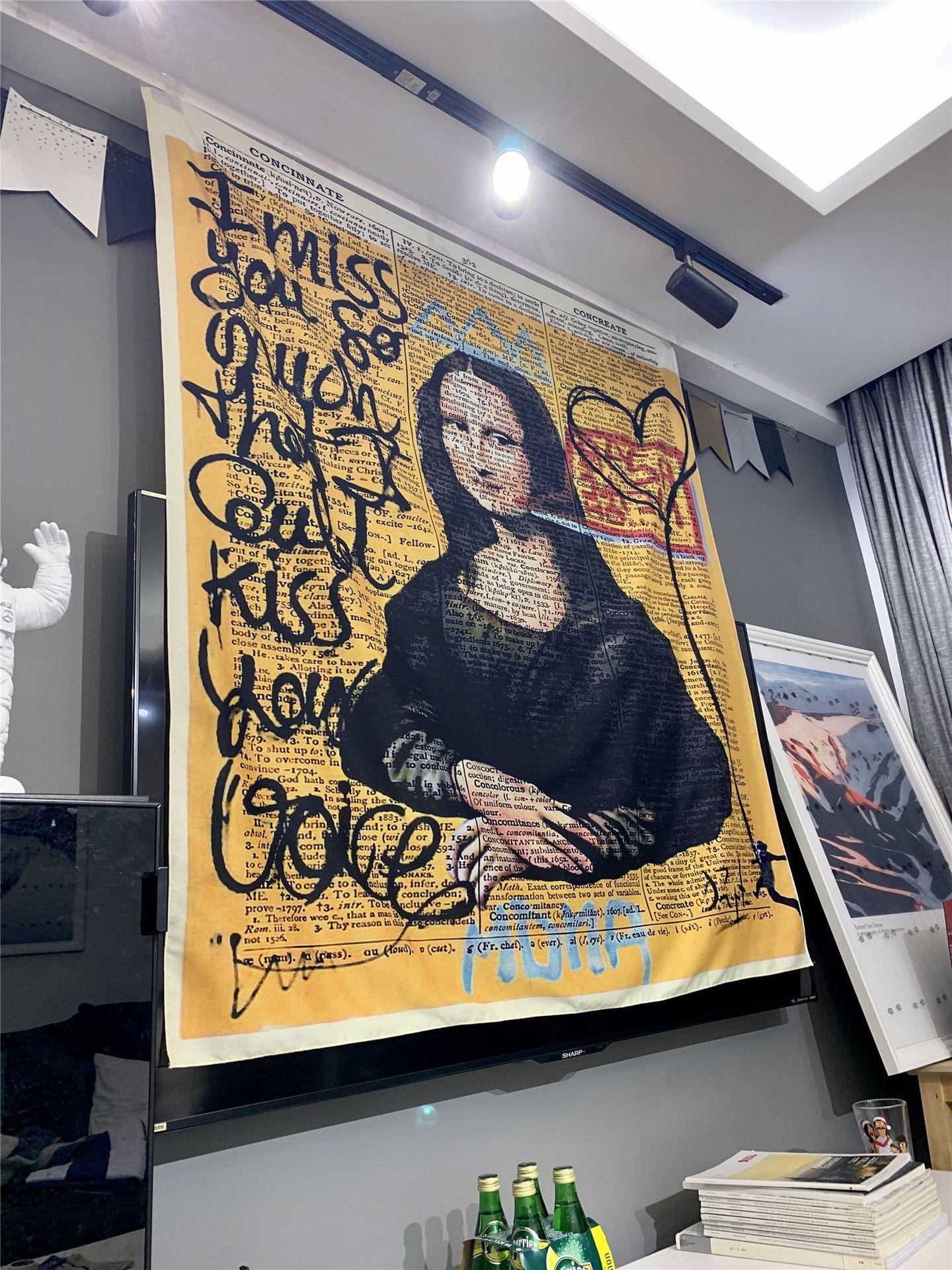 Mona Lisa Graffiti Tapestry - The Tapestry Store Company
